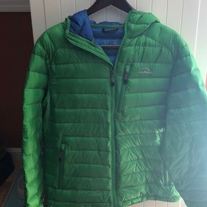 Ultralight 850 Down Hooded Jacket